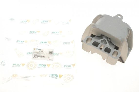 Подушка КПП Audi A3 8L1 1.6 VW Bora 1J2 1.4 16V 1 L  61209