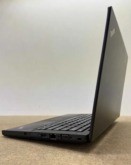 Ноутбук Lenovo ThinkPad T440s / 14" (1600x900) TN / Intel Core i7-4600U (2 (4) ядра по 2.1 - 3.3 GHz) / 12 GB DDR3 / 480 GB SSD / Intel HD Graphics 4400 / WebCam / VGA б/у | Зображення 3