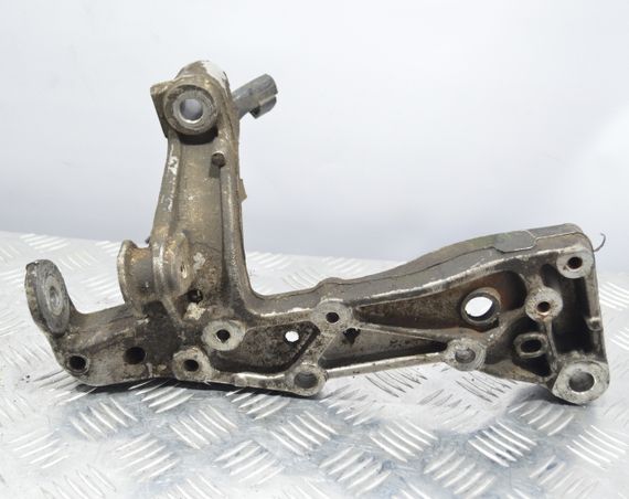 Кронштейн лівий переднього важеля Volkswagen Caddy Golf V Touran кронштейн передньої балки Фольксваген 1K0199295E | Зображення 1