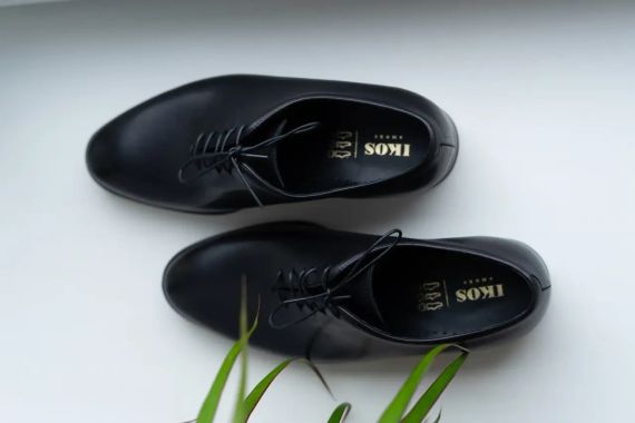 Шкіряні туфлі цільнокроєні 42 розмір | Зображення 2