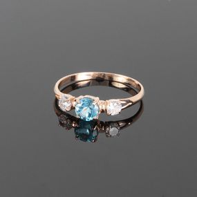 Кольцо из красного золота с топазом 21.5