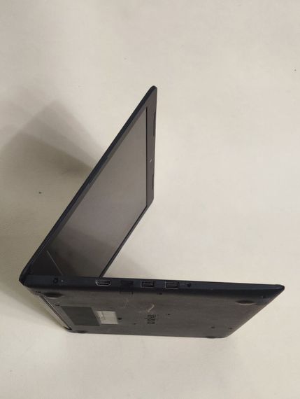 Ультрабук Dell Inspiron 3593 / 15.6" (1366x768) TN Touch / Intel Core i7-1065G7 (4 (8) ядра по 1.3 - 3.9 GHz) / 8 GB DDR4 / 256 GB SSD / Intel Iris Plus Graphics / WebCam б/у | Зображення 4