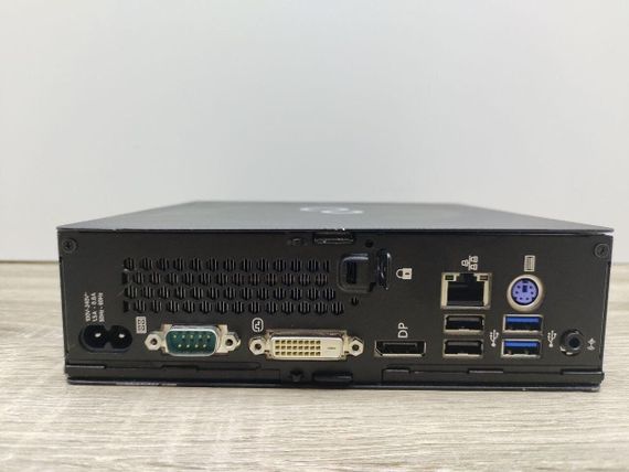 Неттоп Fujitsu Esprimo Q556 USFF / Intel Core i7-6700T (4 (8) ядра по 2.8 - 3.6 GHz) / 16 GB DDR4 / 240 GB SSD / Intel HD Graphics 530 б/у | Зображення 4
