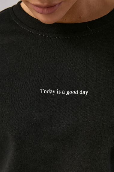 Однотонна футболка з написом вільного фасону - чорний цвет, ONE SIZE (є розміри) | Зображення 3