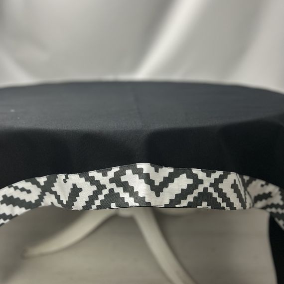 Скатерть SoundSleep Код Незламной Нации 140х180 см бело-черная (94204544) | Зображення 1