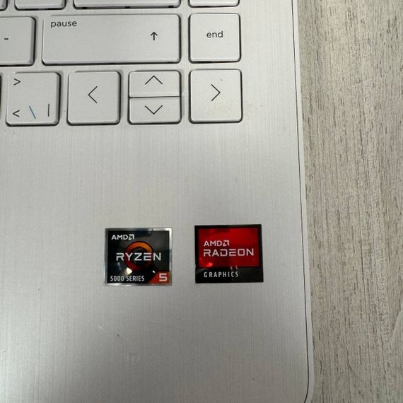 Ультрабук Б-клас HP 14s-fq1034no / 14" (1920x1080) IPS / AMD Ryzen 5 5500U (6 (12) ядер по 2.1 - 4.0 GHz) / 8 GB DDR4 / 256 GB SSD / AMD Radeon RX Vega 7 Graphics / WebCam б/в | Зображення 3