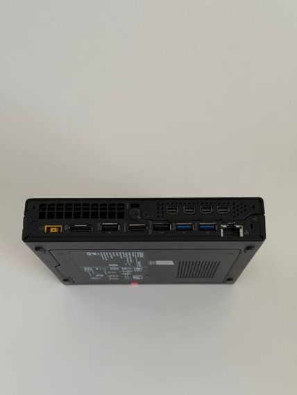 Неттоп Lenovo ThinkStation P330 Tiny USFF / Intel Core i5-8400T (6 ядер по 1.7 - 3.3 GHz) / 16 GB DDR4 / 512 GB SSD / nVidia Quadro P620, 2 GB GDDR5X, 128-bit / Windows 11 + Блок живлення в комплекті б/в | Зображення 2