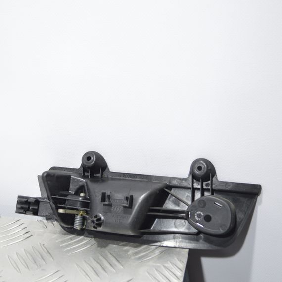 Ручка дверей передня права внутрішня Audi A4 B7 2004-2008 Ручка передньої правої двері Ауді а4 б7 8E1837020 | Зображення 1