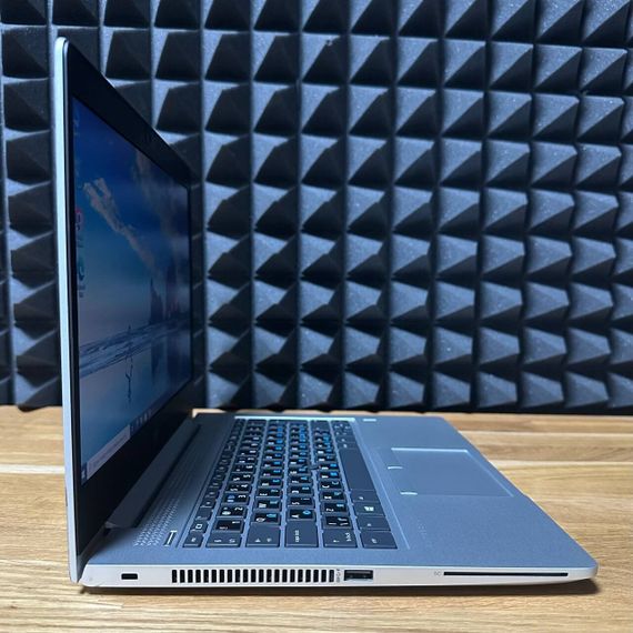 Ультрабук Б-класс HP EliteBook 735 G6 / 13.3" (1366x768) TN / AMD Ryzen 3 Pro 3300U (4 ядра по 2.1 - 3.5 GHz) / 8 GB DDR4 / 128 GB SSD / AMD Radeon Vega 6 Graphics / WebCam б/у | Зображення 4