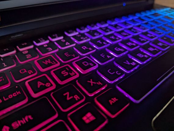 Игровой ноутбук Б-класс Acer Predator Helios PH315-54 / 15.6" (1920x1080) IPS / Core i7-11800H (8 (16) ядер по 2.3 - 4.6 GHz) / 16 GB DDR4 / 512 GB SSD / GeForce RTX 3060, 6 GB GDDR6, 192-bit / WebCam / Windows 11 б/у + Подарок Беспроводная мышь | Зображення 9