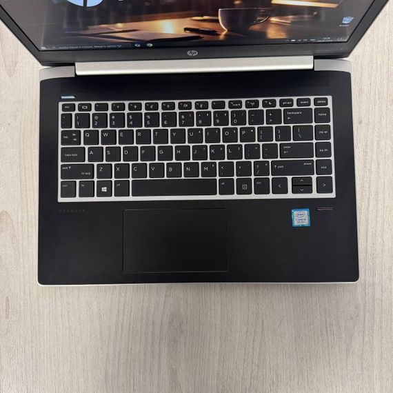 Ультрабук Б-класс HP ProBook 440 G5 / 14" (1920x1080) IPS / Intel Core i5-8250U (4 (8) ядра по 1.6 - 3.4 GHz) / 8 GB DDR4 / 256 GB SSD / Intel HD Graphics 620 / WebCam / HDMI б/у | Зображення 2