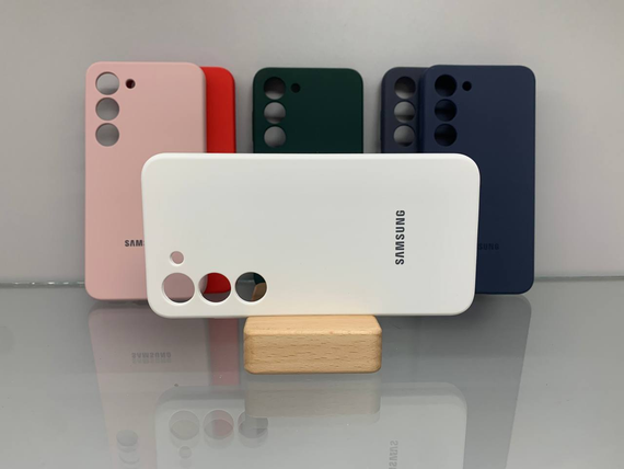 Samsung Galaxy S23 Plus Протиударний чохол з логотипом софт тач білий