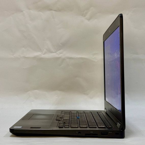 Ультрабук Б-класс Dell Latitude E5470 / 14" (1366x768) TN / Intel Core i5-6300U (2 (4) ядра по 2.4 - 3.0 GHz) / 6 GB DDR4 / 128 GB SSD M.2 / Intel HD Graphics 520 / WebCam / Windows 10 Pro б/у | Зображення 6