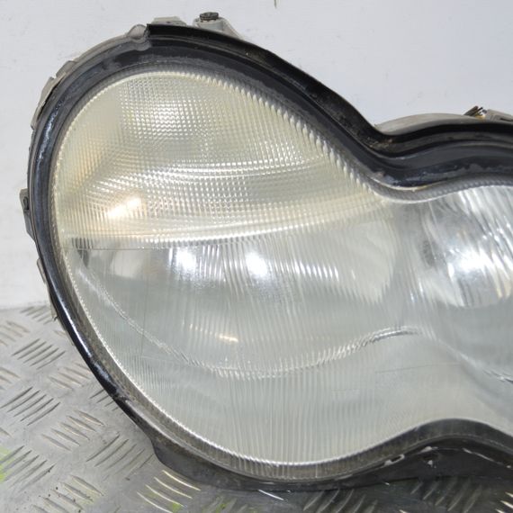 Фара передня права Mercedes C-Class W203 2000-2007 Фара права Мерседес в203 A2038200261 0301166202 | Зображення 1