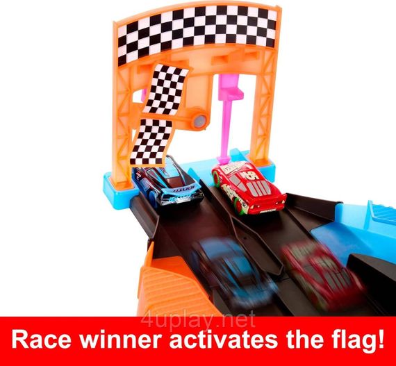 Трек Тачки Перехресний запуск, світиться у темряві Оригінал Disney Cars Glow Racers Launch & Criss-Cross | Зображення 4