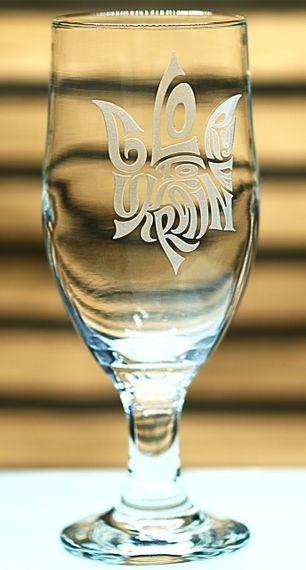 Набір пивних келихів Герб України 330 мл Патріотичні бокали з гравіюванням Подарунок для чоловіка військового | Зображення 3