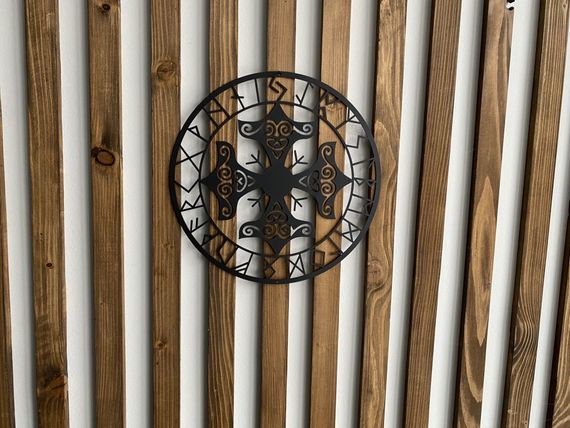 Настінний декор панно картина лофт із металу Молот Тора Руни | Зображення 1