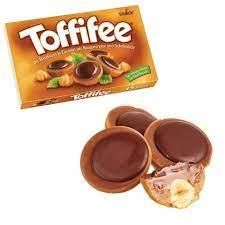 Цукерки шоколадно карамельні в коробці Toffifee 400 г | Зображення 1