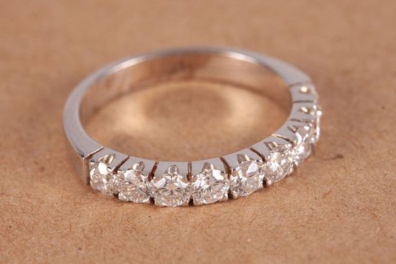 Кольцо из белого золота с фианитами | Зображення 6