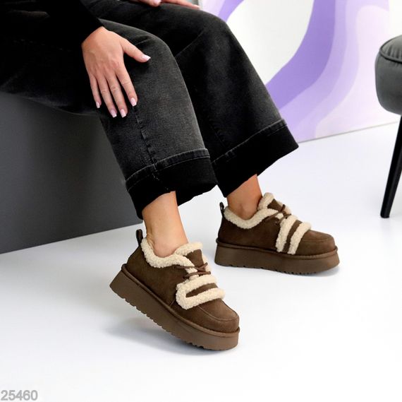 Трендові замшеві школадні бежеві кросівки-вуги на липучці 40