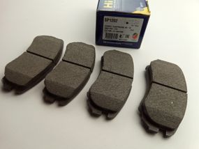 Колодки передні гальмівні Elantra (HD), Hi-Q (SP1202) (58101-2HA10)