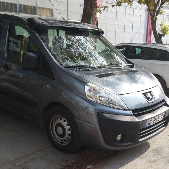 Козырек на лобовое стекло (черный глянец, 5мм) для Peugeot Expert 2007-2017 гг | Зображення 2