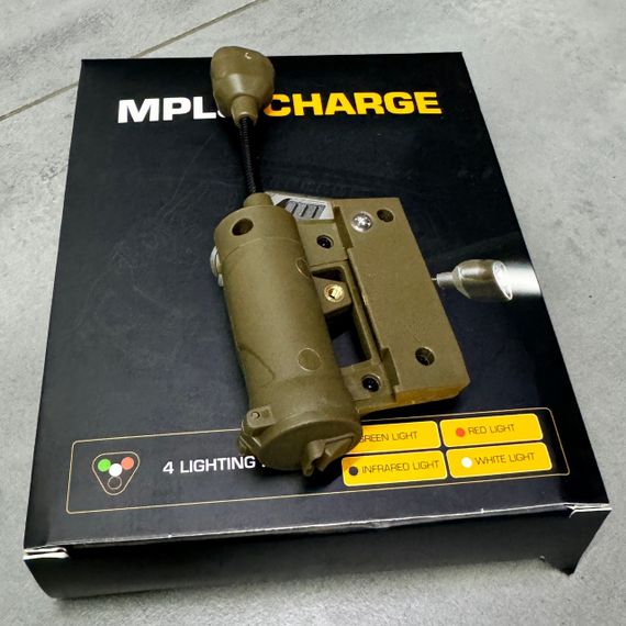 Тактичний ліхтар на шолом Spina LT-09 MPLS Charge, колір Койот, режими: Білий, Червоний, Зелений ІЧ, з батарейкою | Зображення 1