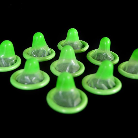 Презервативы светящиеся в темноте , Pasante Glow Condoms ,53 мм (цена за 6 штук) sexstyle | Зображення 2