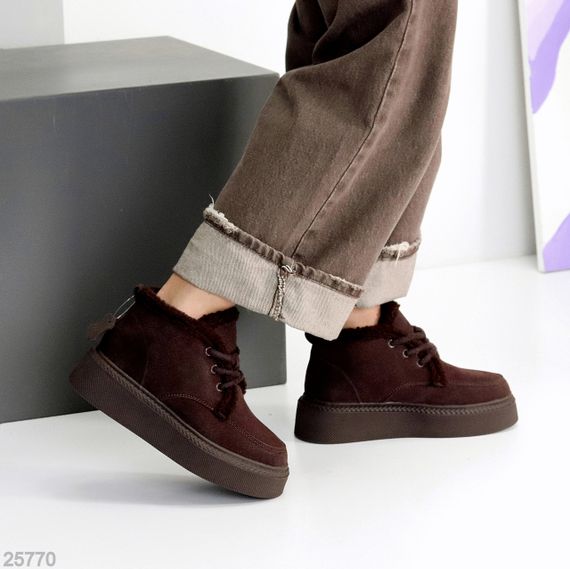 Стильные зимние шоколадные замшевые ботинки на утолщенной подошве | Зображення 4