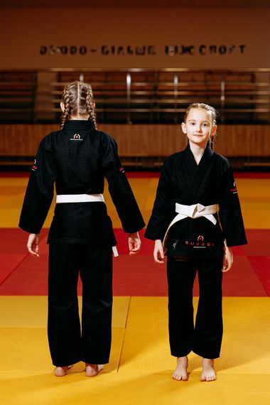 Чорне дитяче кімоно для дівчаток, джиу-джитсу, TM BUDOGI, зріст 120 см, щільність 350 гр/м.кв. | Зображення 3