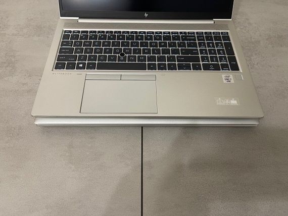 Ультрабук HP EliteBook 850 G7 / 15.6" (1920x1080) IPS / Intel Core i7-10610U (4 (8) ядра по 1.8 - 4.9 GHz) / 16 GB DDR4 / 512 GB SSD M.2 / Intel UHD Graphics / WebCam б/у | Зображення 3
