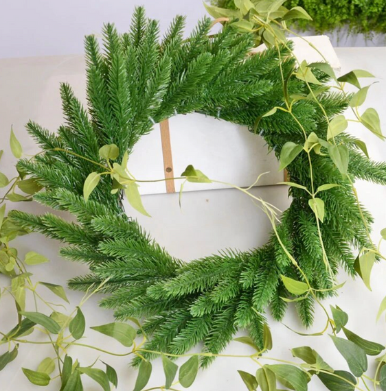 Гілки соснових голок, різдвяні прикраси, штучні рослини, Різдвяна вечірка, зроби сам | Зображення 4