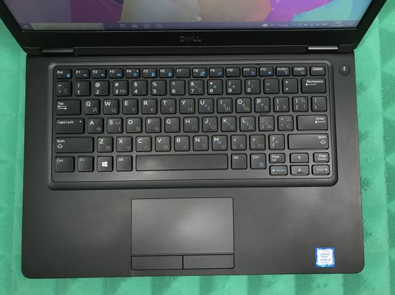 Ноутбук Dell Latitude 5490 / 14" (1920x1080) IPS / Intel Core i5-8250U (4 (8) ядра по 1.6 - 3.4 GHz) / 8 GB DDR4 / 256 GB SSD / Intel UHD Graphics 620 / WebCam / USB 3.1 / HDMI / Windows 10 б/у | Зображення 3