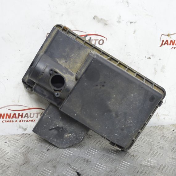 Корпус повітряного фільтра 2.2 Mazda 6 GH 2007-2012 Корпус повітряного фільтра Мазда 6 R2AA