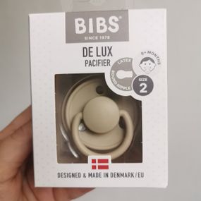 Соска Bibs De Lux round 6-18 міс латекс Vanilla