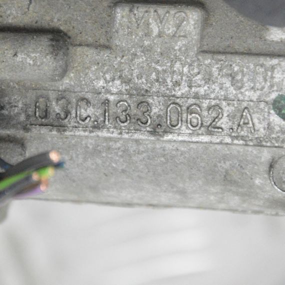 Дросельна заслінка 1.6 FSI Volkswagen Golf V Touran Jetta Bora дросель Фольксваген Гольф Туран 03C133062A | Зображення 3