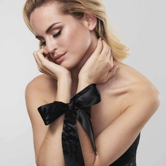 Атласные ленты-наручники Silky Sensual Bijoux Indiscrets sexstyle | Зображення 2