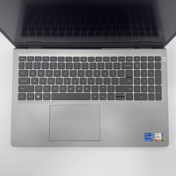 Ультрабук Dell Latitude 5530 / 15.6" (1920x1080) IPS / Intel Core i7-1355U (10 (12) ядер по 3.7 - 5.0 GHz) / 16 GB DDR4 / 256 GB SSD / Intel Iris Xe Graphics / WebCam б/у + Подарок Мышка и коврик | Зображення 3