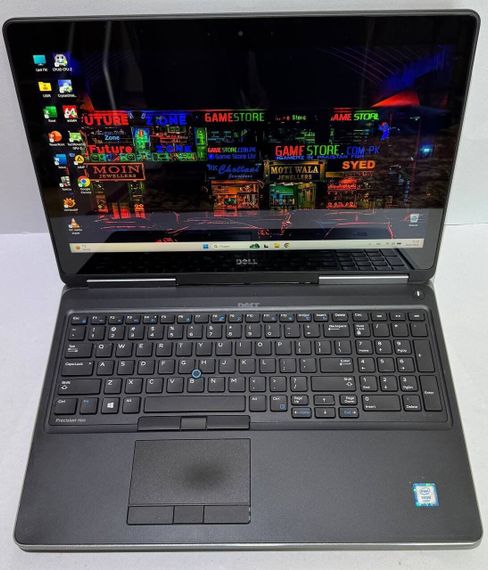 Мобільна робоча станція Dell Precision 7520 / 15.6" (1920x1080) IPS /  Intel Xeon E3-1505M v6 (4(8) ядра по 3.0 - 4.0 GHz)  / 16 GB DDR4 / 256 GB SSD / nVidia Quadro M2200, 4 GB GDDR5, 128-bit / WebCam б/в | Зображення 1