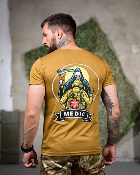 Тактична потоотводна футболка Medic coyot РП7345