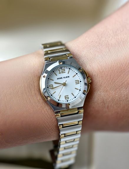 Жіночий годинник Anne Klein  10/8655SVTT