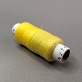 275/298 Нитки в котушках 40/2 , половинки (котушка 2х75м)