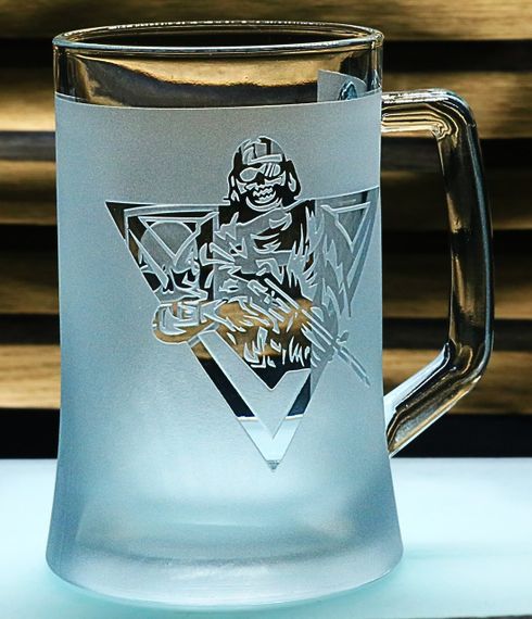 Пивний келих Call of Duty 670 мл з гравіюванням кружка для фаната CoD Подарунок з ігровою тематикою фанату шутерів | Зображення 3