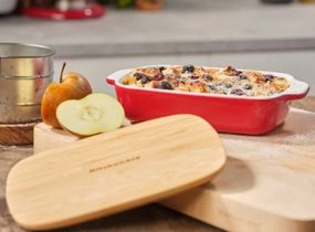 Форма для запікання з кришкою KitchenAid СС006104-001 6,5х15,5х26 см 0.9 л червона
