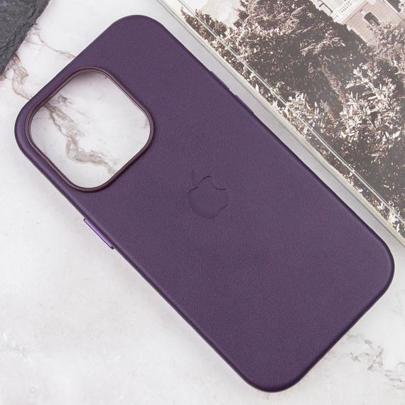 Шкіряний чохол Leather Case (AAA) with MagSafe and Animation для Apple iPhone 15 Pro (6.1") Dark Purple | Зображення 1