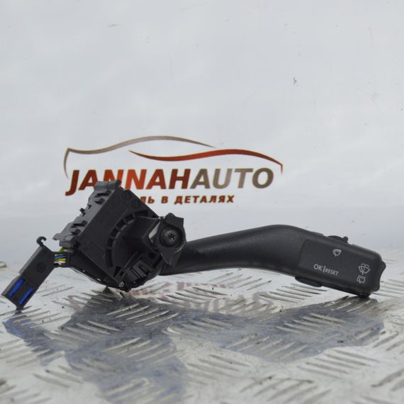 Підрульовий перемикач правий Skoda Octavia A5 2004-2013 Шкода Октавія А5 1K0953519A