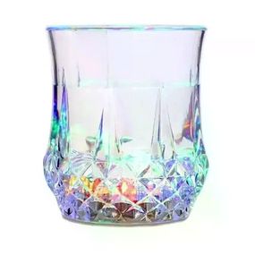 Стакан FLASH CUP 200 мл с LED-подсветкой • Светящийся стакан FLASH CUP 0,20 л с автоматическим включением для напитков