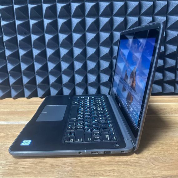 Ультрабук Б-клас Dell Latitude 13 3380 / 13.3" (1366x768) TN Touch / Intel Core i3-6006U (2 (4) ядра по 2.0 GHz) / 8 GB DDR4 / 128 GB SSD / Intel HD Graphics 520 / WebCam б/в | Зображення 4