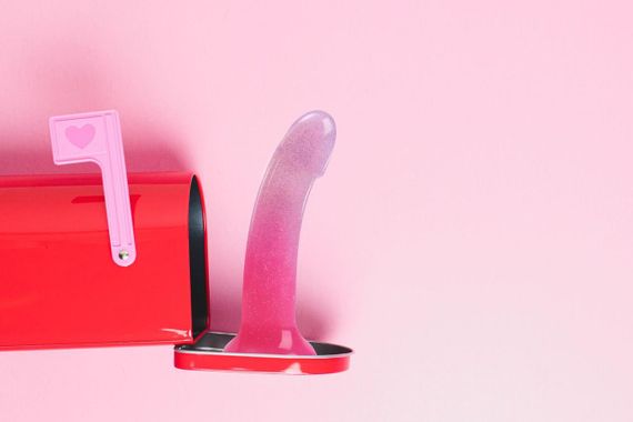 Дилдо з рожевим градієнтом та блискітками Love To Love DILDOLLS - SUNRISE, ультрам’який sexstyle | Зображення 5