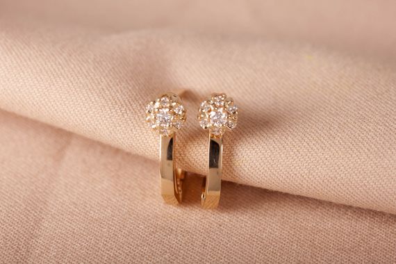 Серьги из желтого золота с бриллиантами | Зображення 7